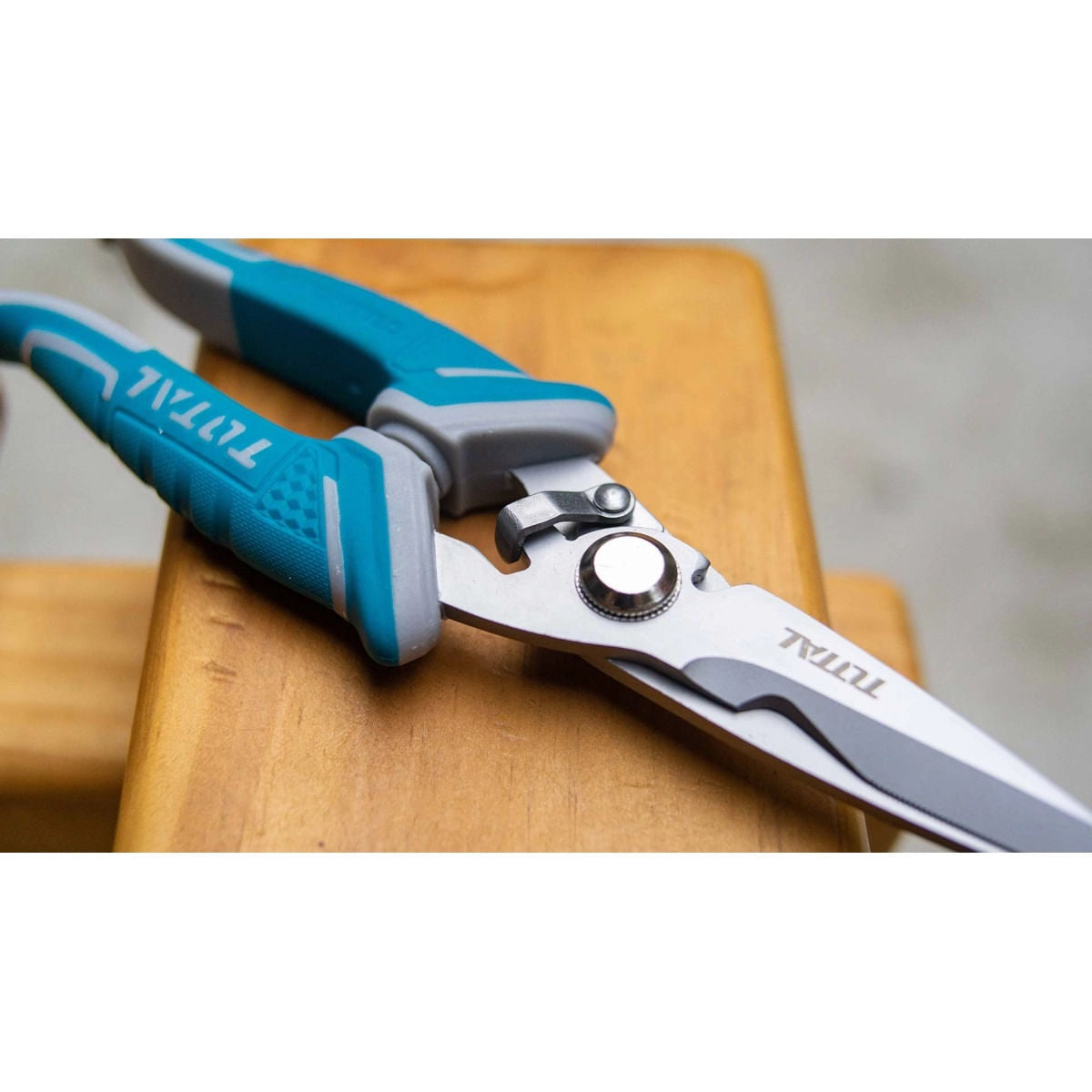 Foarfeca TOTAL 200 mm (8") pentru uz general, 3, atomico.ro