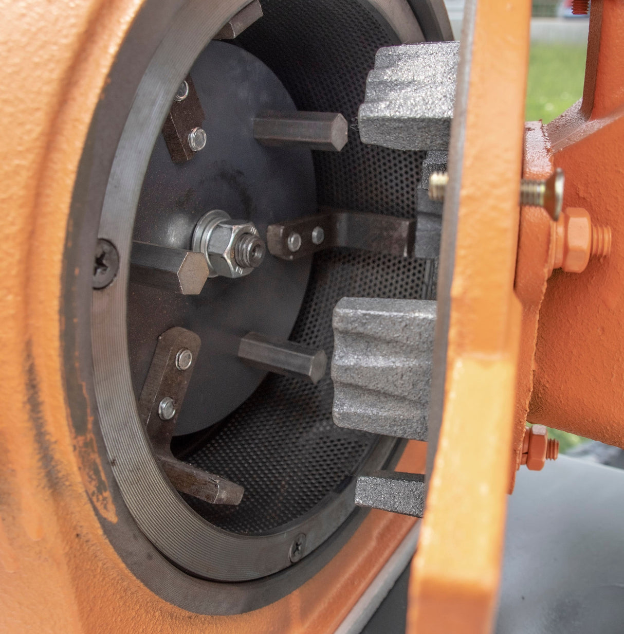 Moara pentru cereale Wolfson Industrial, 2200W , 220V, 350 Kg/h, 12 site incluse, 4, atomico.ro