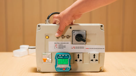 Creioane de tensiune, Stecher tester TOTAL VDE, ecran LCD, 90–250V, test RCD si prize, 7, atomico.ro